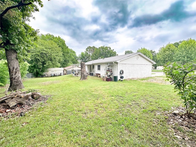 602 S Elm St, Muldrow, OK 74948 - view of green lawn