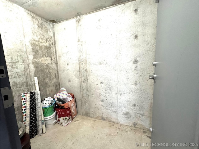 116645 S 4215th Rd, Eufaula, OK 74432 - bathroom featuring unfinished concrete flooring