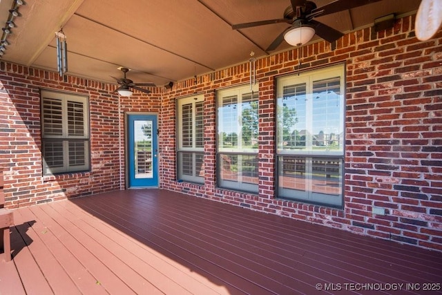 deck with ceiling fan