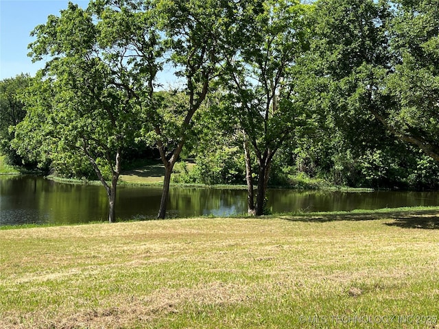 514 Lakeshore St, Durant, OK 74701 - water view