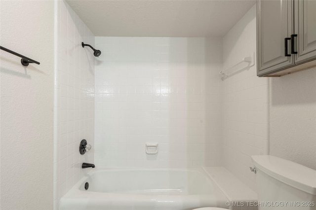 3442 E 75th Pl, Tulsa, OK 74136 - bathroom featuring toilet and washtub / shower combination