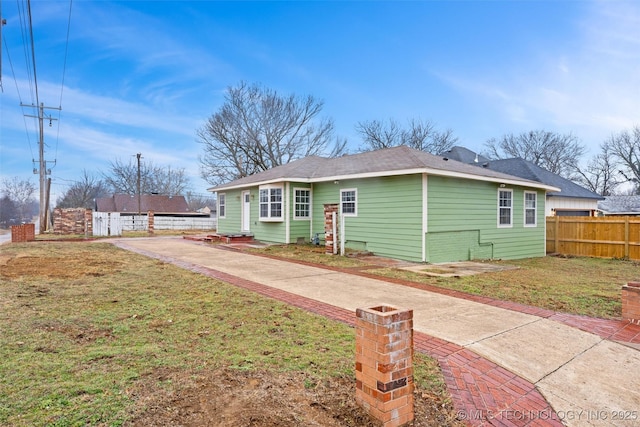 3919 E Archer St, Tulsa, OK 74115 - view of front of home with concrete driveway