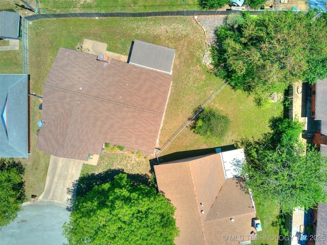 124 Canterbury Ct, Bartlesville, OK 74006 - drone / aerial view