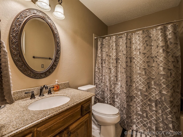 124 Canterbury Ct, Bartlesville, OK 74006 - full bathroom with a textured wall, a textured ceiling, toilet, vanity, and curtained shower