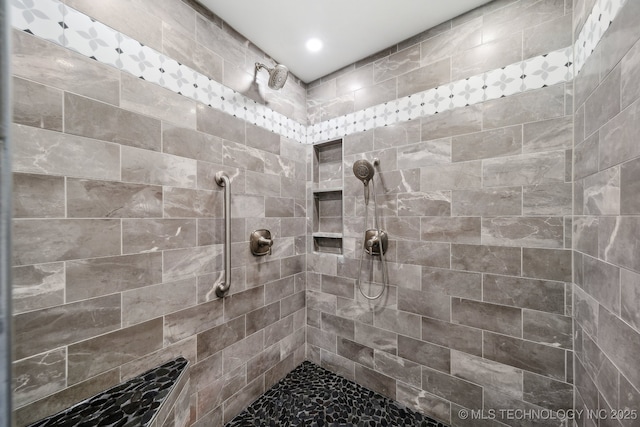 27108 E 82nd St S, Broken Arrow, OK 74014 - bathroom featuring tiled shower and recessed lighting