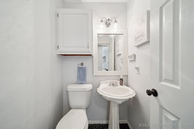 27108 E 82nd St S, Broken Arrow, OK 74014 - bathroom with toilet, baseboards, and a sink