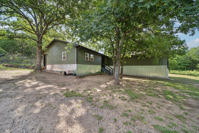 239 Seneca Dr, Sand Springs, OK 74063 - view of home's exterior with entry steps