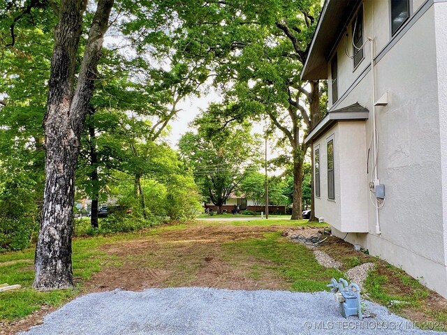 525 W Downing St, Tahlequah, OK 74464 - view of yard