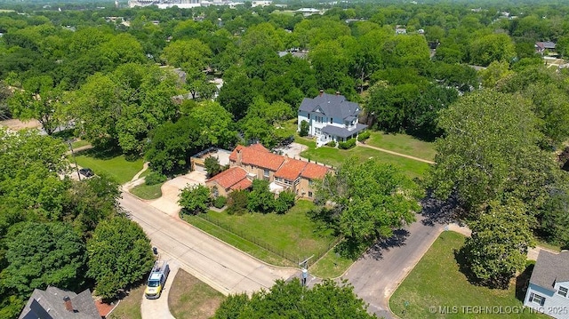 aerial view of property and surrounding area
