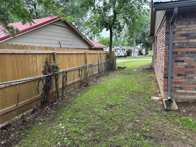 316 Barclay, Muskogee, OK 74403 - view of yard