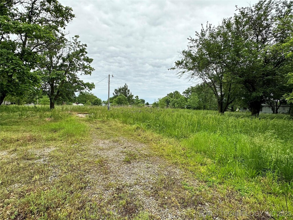 13851 S Valley Rd, Oologah, OK 74053 - photo 1