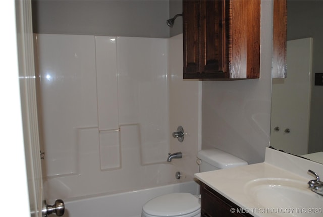 2025 E 134th St S, Bixby, OK 74008 - full bath with toilet, vanity, and shower / tub combination