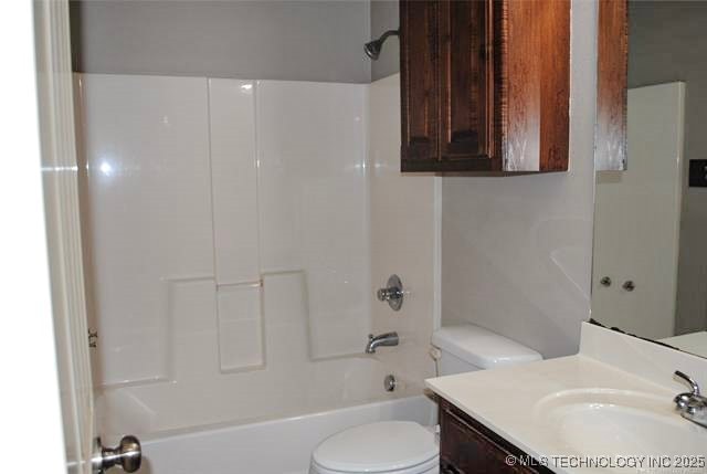 2025 E 134th St S, Bixby, OK 74008 - full bath with vanity and shower / washtub combination