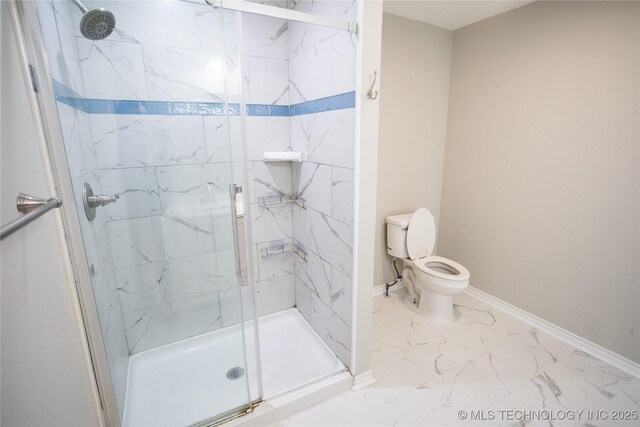 4024 E 25th St, Tulsa, OK 74114 - bathroom featuring a shower stall, toilet, and baseboards