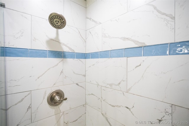 4024 E 25th St, Tulsa, OK 74114 - bathroom featuring a tile shower