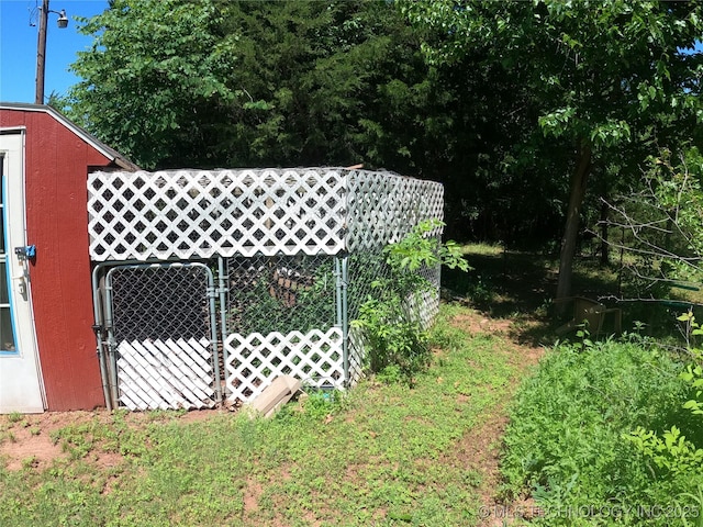 808 N Norfolk Rd, Yale, OK 74085 - view of yard featuring a gate