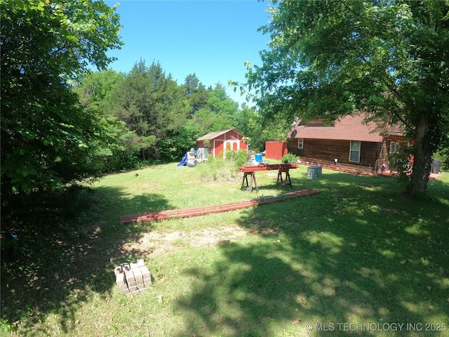 808 N Norfolk Rd, Yale, OK 74085 - view of grassy yard