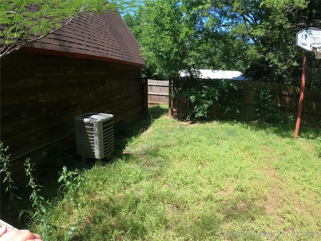 808 N Norfolk Rd, Yale, OK 74085 - view of yard featuring central air condition unit
