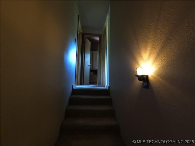 808 N Norfolk Rd, Yale, OK 74085 - view of stairs