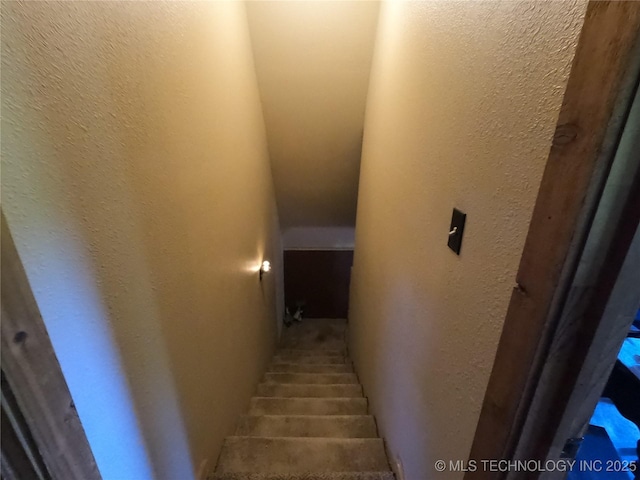 808 N Norfolk Rd, Yale, OK 74085 - stairway featuring a textured wall