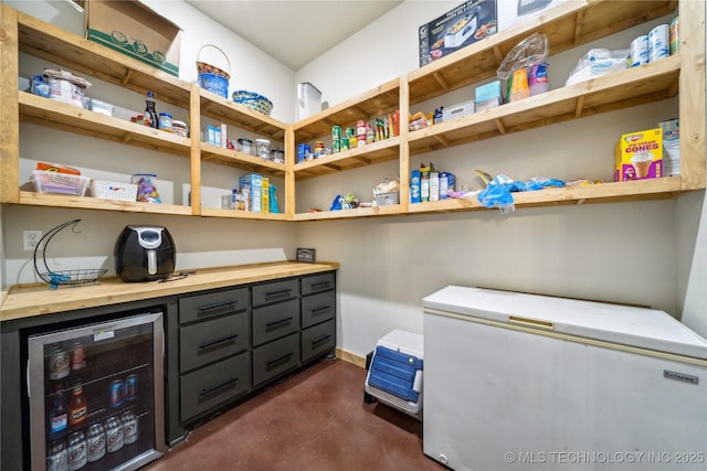 17784 S 210th Rd, Okmulgee, OK 74447 - pantry featuring beverage cooler