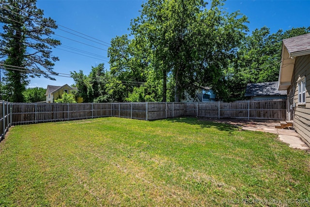 423 E Cherry St, Cushing, OK 74023 - view of yard