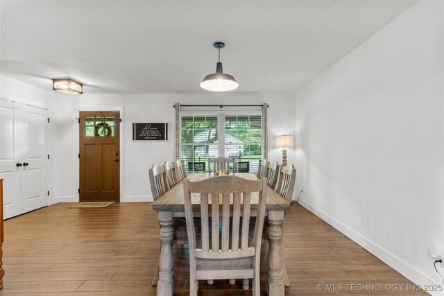 11837 S 84th Ave E, Bixby, OK 74008 - dining space featuring wood finished floors and baseboards