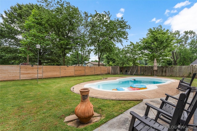 11837 S 84th Ave E, Bixby, OK 74008 - view of swimming pool with a patio