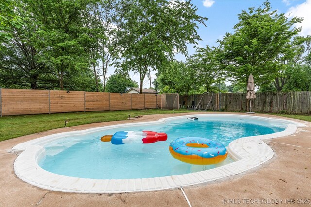 11837 S 84th Ave E, Bixby, OK 74008 - view of pool with a fenced backyard