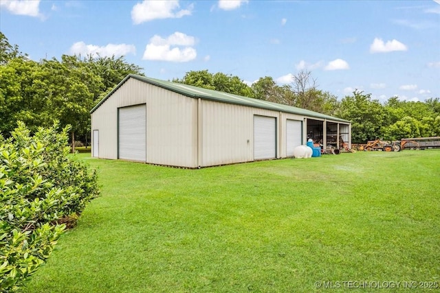 2259 E Rodeo Rd, Durant, OK 74701 - garage with a garage
