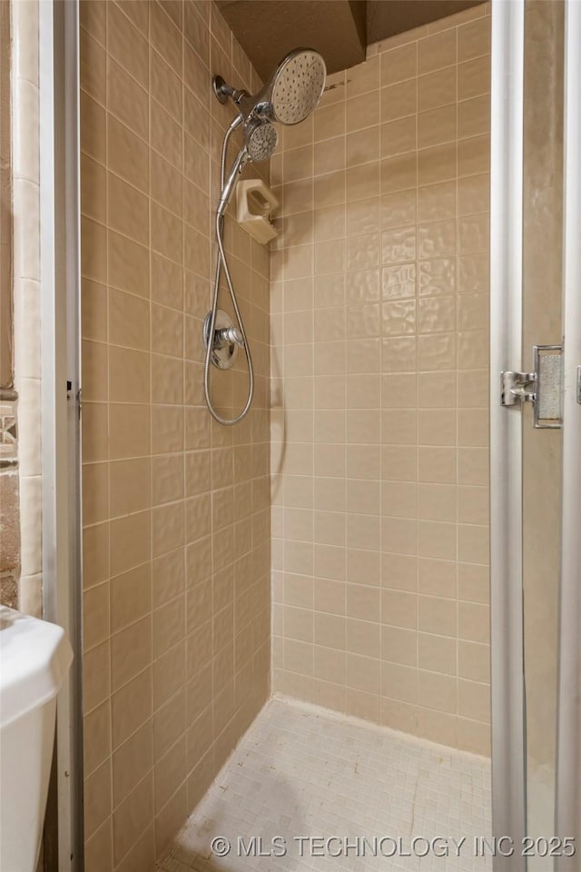 8721 S 65th E Pl, Tulsa, OK 74133 - full bathroom featuring tiled shower