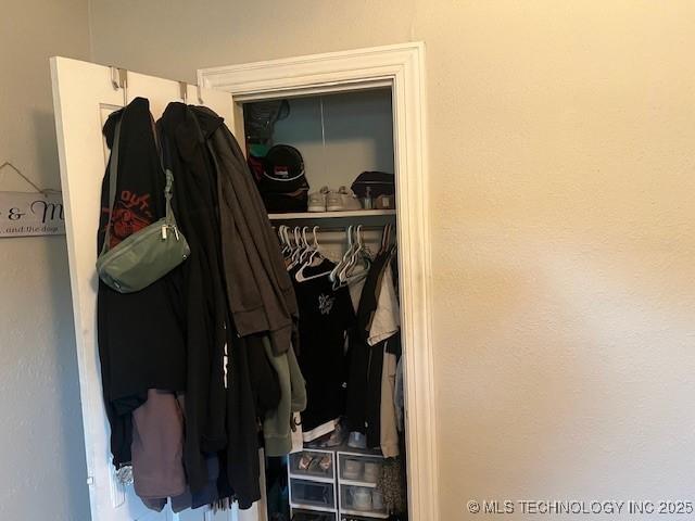 2201 Baugh St, Muskogee, OK 74403 - view of closet