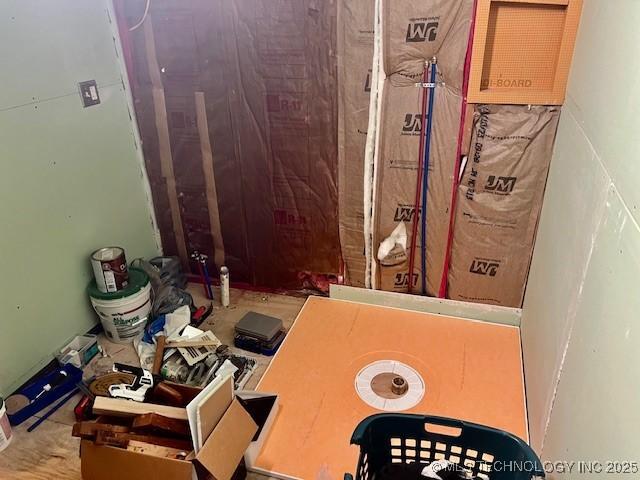 2201 Baugh St, Muskogee, OK 74403 - view of bathroom