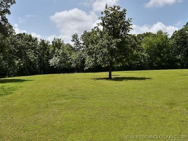 2982 S 294th E Ave, Broken Arrow, OK 74014 - view of grassy yard