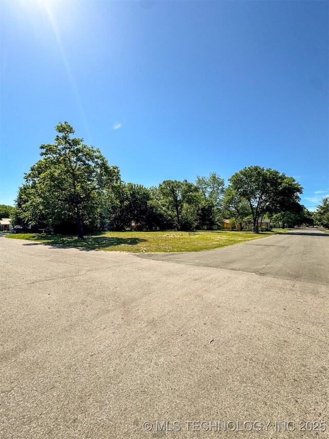 322 N Ash, Ada, OK 74820 - photo 5