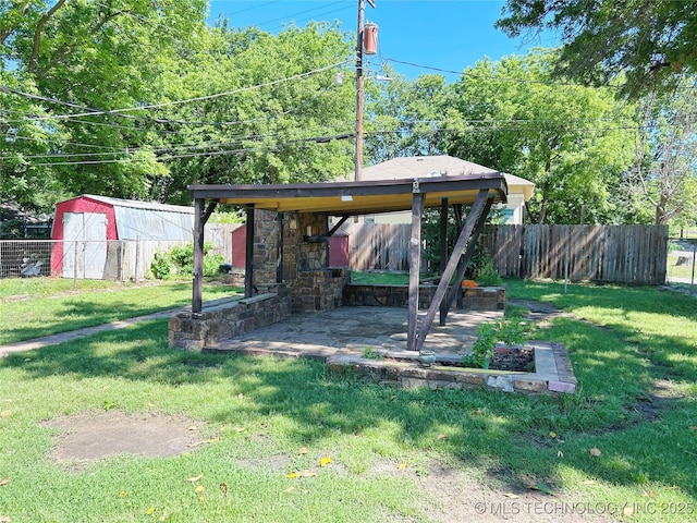 303 W Mckinley Ave, Sapulpa, OK 74066 - view of yard featuring a patio area