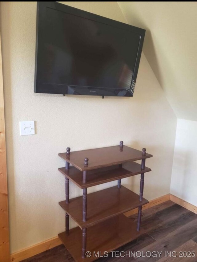 452176 E 958th Rd, Vian, OK 74962 - detailed view of wood finished floors and baseboards