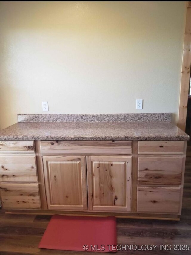 452176 E 958th Rd, Vian, OK 74962 - detailed view of wood finished floors