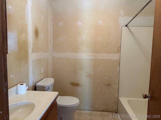 621 S 3rd St, Morris, OK 74445 - bathroom with toilet and vanity