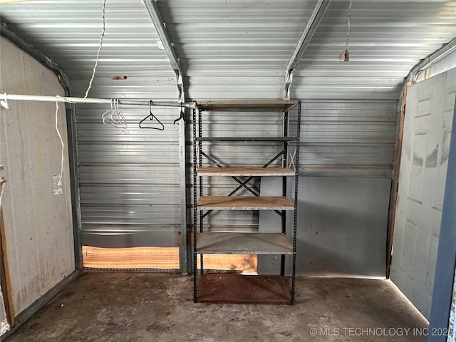 621 S 3rd St, Morris, OK 74445 - view of garage