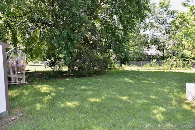 805 W Cummings St, Henryetta, OK 74437 - view of yard