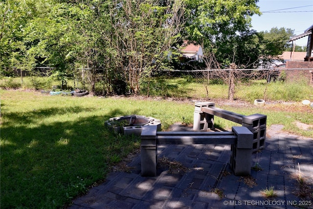 805 W Cummings St, Henryetta, OK 74437 - view of yard featuring a patio