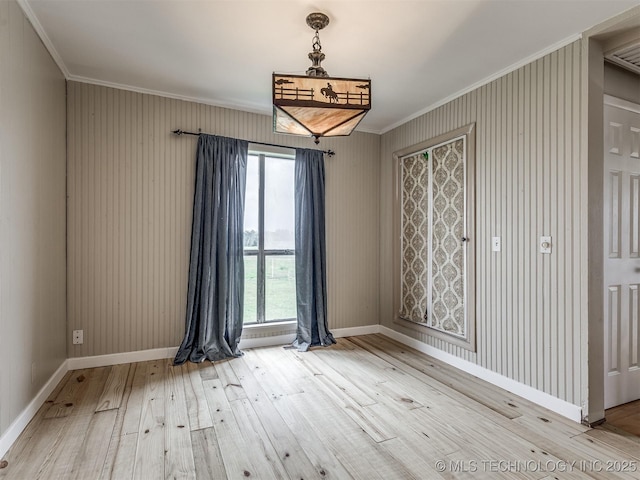 32550 S 250th Rd, Henryetta, OK 74437 - unfurnished room featuring ornamental molding, hardwood / wood-style flooring, and baseboards