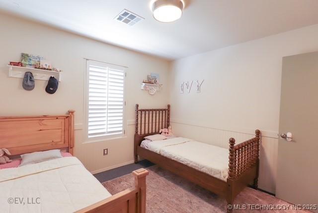 14538 S Kendalwood Blvd E, Glenpool, OK 74033 - bedroom with carpet floors and baseboards