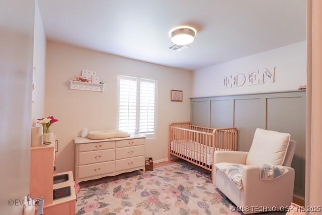 14538 S Kendalwood Blvd E, Glenpool, OK 74033 - bedroom with a crib