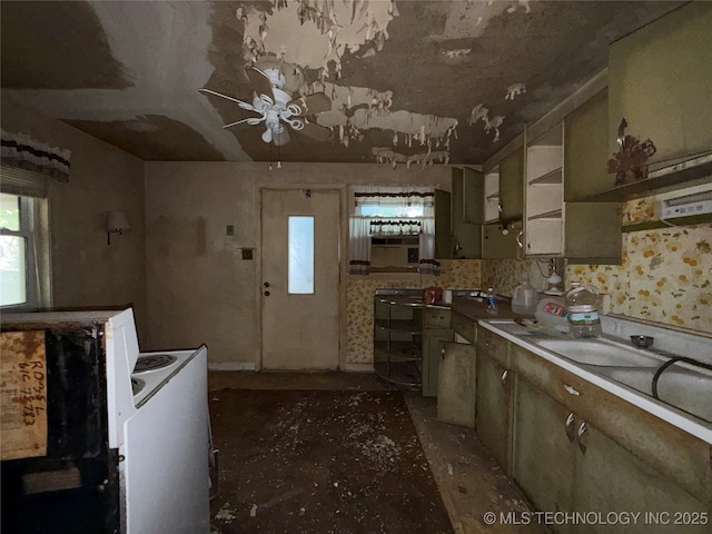 710 F St NW, Ardmore, OK 73401 - kitchen featuring a ceiling fan and open shelves