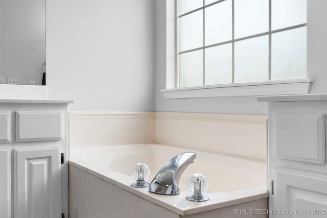 11811 N 109th Ave E, Collinsville, OK 74021 - full bathroom featuring a bath