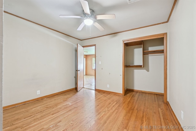 1604 E 55th Pl, Tulsa, OK 74105 - unfurnished bedroom featuring light wood-type flooring, ornamental molding, a closet, baseboards, and ceiling fan