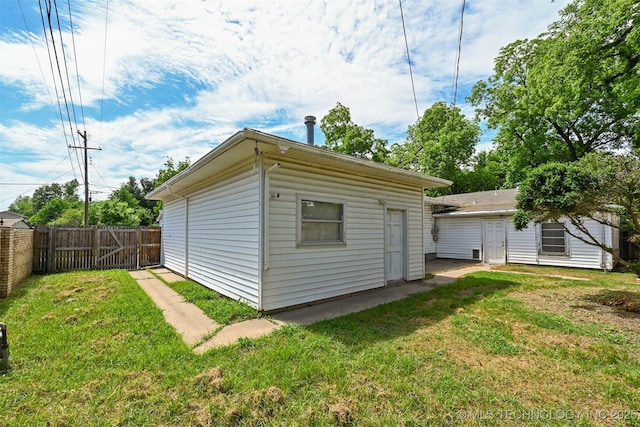1604 E 55th Pl, Tulsa, OK 74105 - view of outbuilding