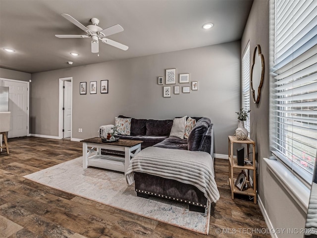 228 W Ohio Ave, Kiefer, OK 74041 - living area featuring wood finished floors, ceiling fan, baseboards, and recessed lighting